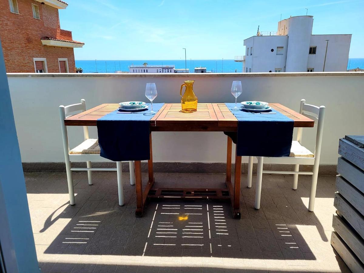 Brezza di Mare Lejlighed Lido di Ostia Eksteriør billede