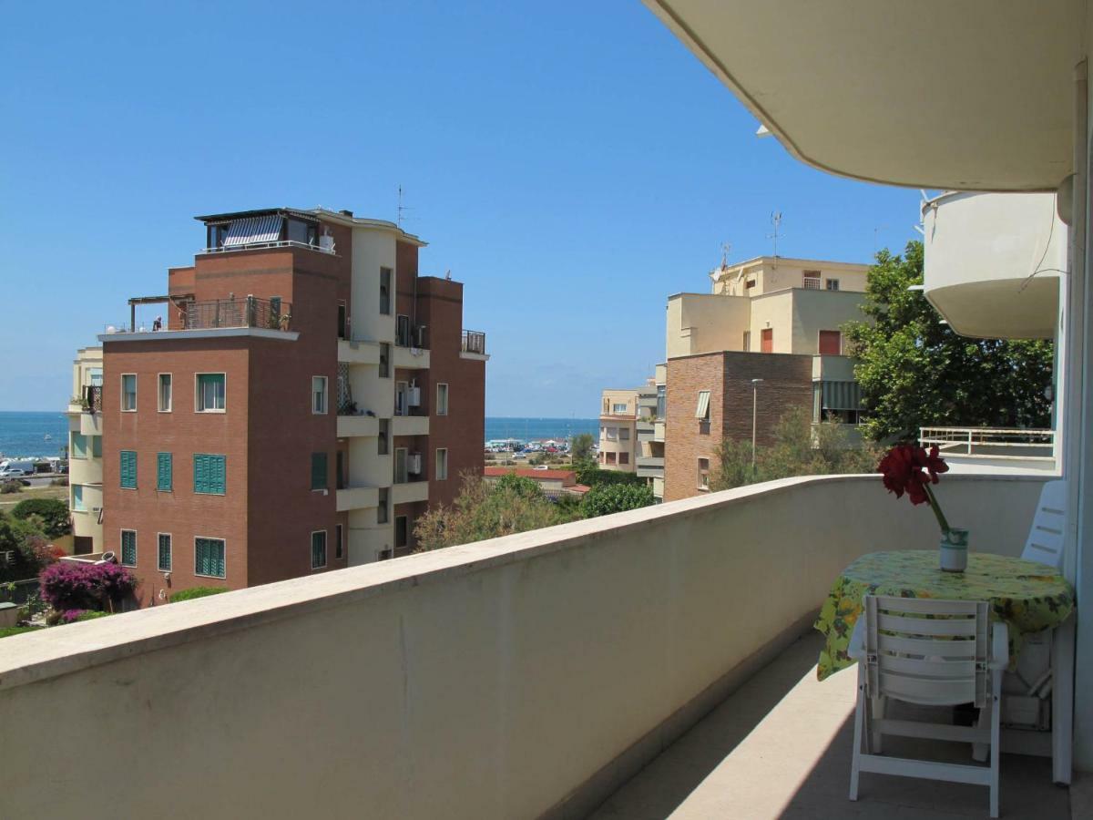 Brezza di Mare Lejlighed Lido di Ostia Eksteriør billede