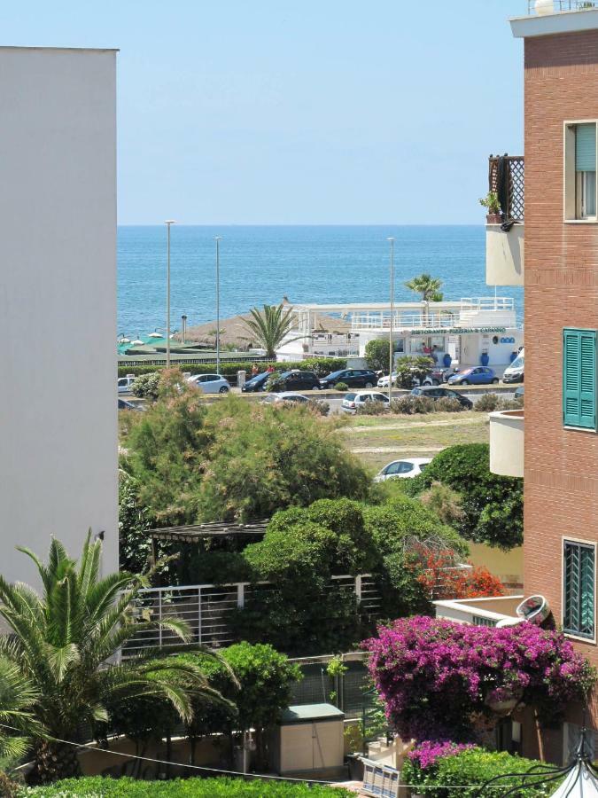 Brezza di Mare Lejlighed Lido di Ostia Eksteriør billede