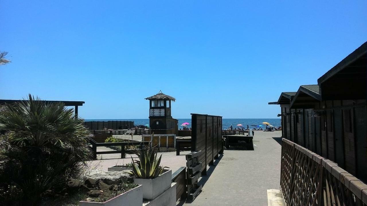 Brezza di Mare Lejlighed Lido di Ostia Eksteriør billede